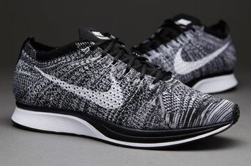 Allrun_Shop's tweet photo. La @Nike flyknit racer Oreo est dispo sur Allrun. Foncez➜ 
http://t.co/AlR7ng5XEh #flyknit #flyknitracer #oreo #racer http://t.co/RvU24bWPDa
