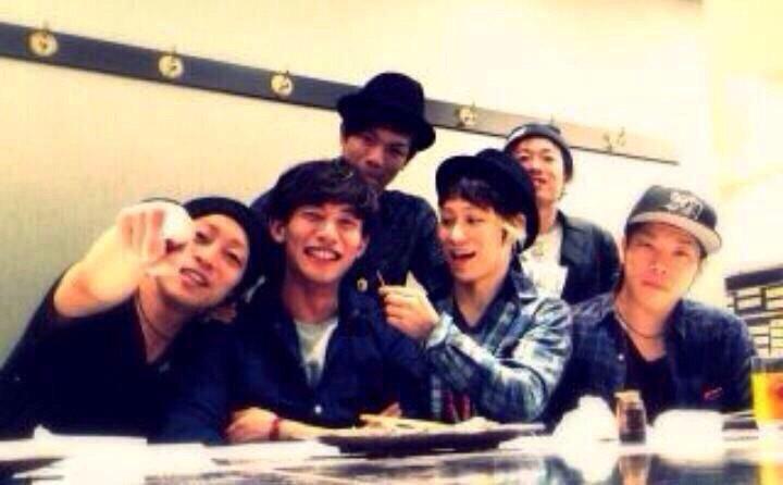 chami0117_uw's tweet photo. UVERworld15周年🔆
これからもずっとついてく40になっても50になっても！

#UVERworld15thAnniversary 
#15周年祝うcrewさんRT 
#6月6日 
#RTしたcrewさん全員フォロー http://t.co/4uoWGWPYUd