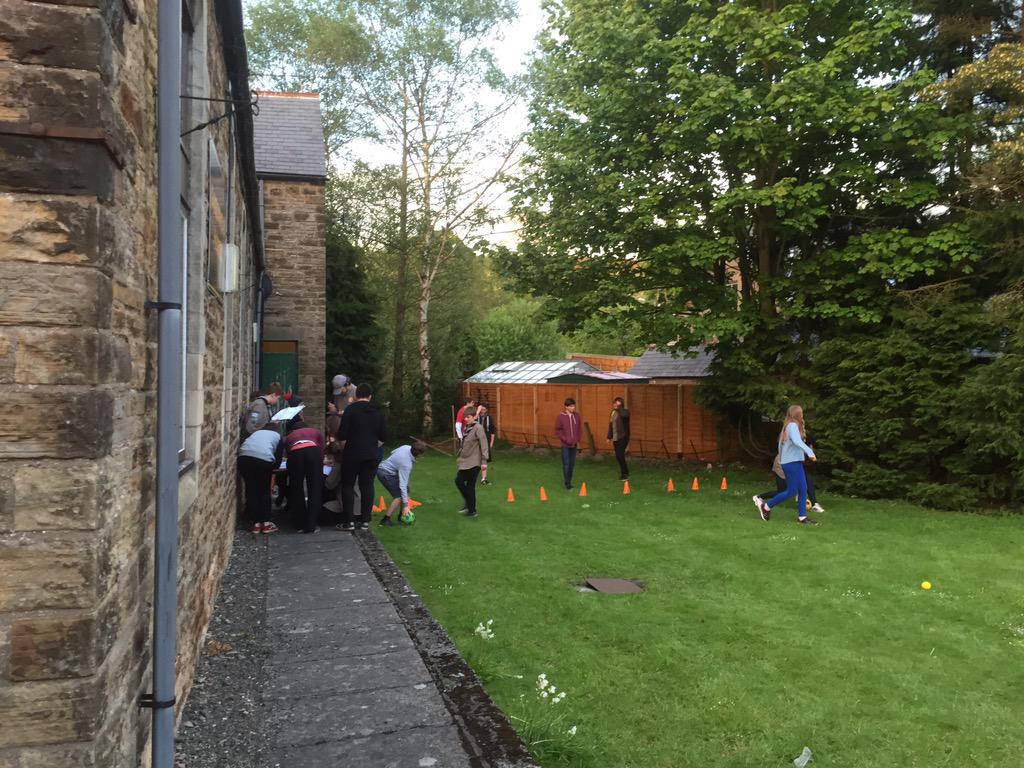 MidlothianYLU's tweet photo. Arrived safely at Greenhead Hostel and it's straight into the training - Module E Game On http://t.co/P0WloH7OBe