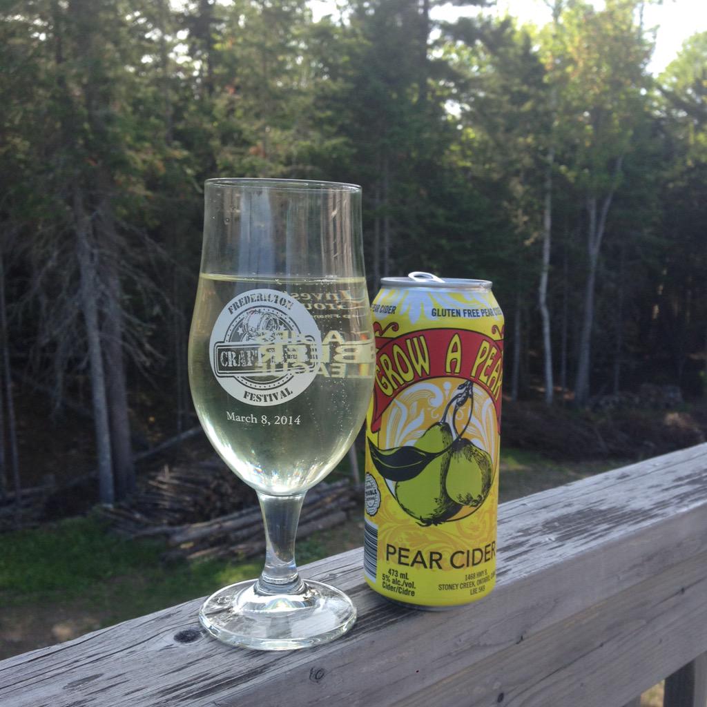 FrederictonBeer's tweet image. We'll be serving up @DT_Brewing @HopsandRobbers #PearCider @ #FrederictonBeerRun @FredTourism eventbrite.ca/e/fredericton-…