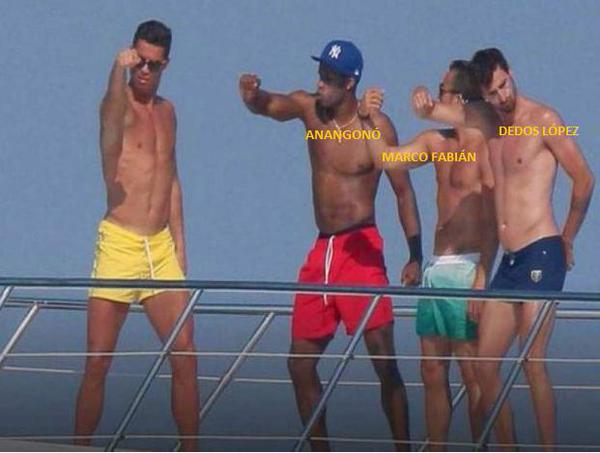 Se revelan identidades de los acompañantes de la fiesta en el yate de <a href="/Cristiano/">Cristiano Ronaldo</a> (vía <a href="/RoBsMkt/">Rober Fernandez</a>)