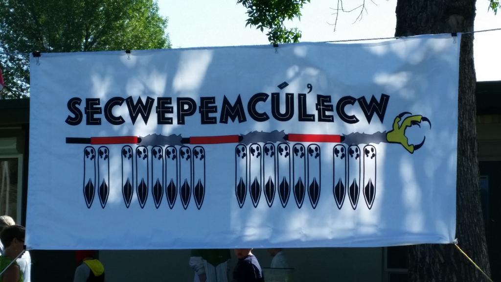 kkarpuk's tweet photo. @BESTelementary First Nations cultural day. 600 students from 7 schools participating.  #sd73share  #bced #kamloops http://t.co/9gxPNj78bw