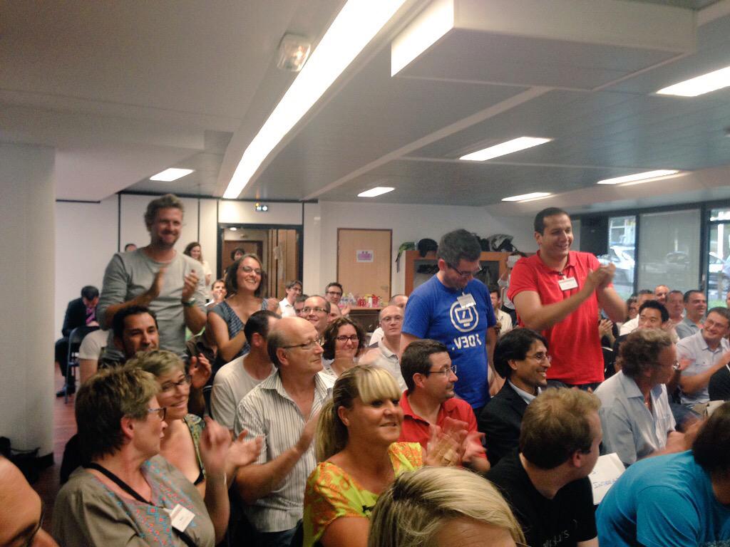 Assur_Maladie's tweet photo. Clôture du 1er #CodingDojo en présence de N. Revel. Félicitations à tous les participants pr ces 2 jours intenses ! http://t.co/iiFaARAFtc