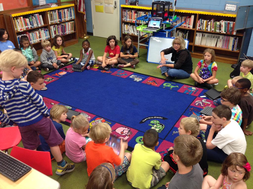 Lila says-In Code club I enjoyed making #robots #3dprinter <a href="/lightbotcom/">Lightbot</a> <a href="/gotynker/">Tynker</a> &amp; <a href="/kodable/">Kodable Education</a>  iPads &amp; <a href="/dell/">Dell</a> Venues!