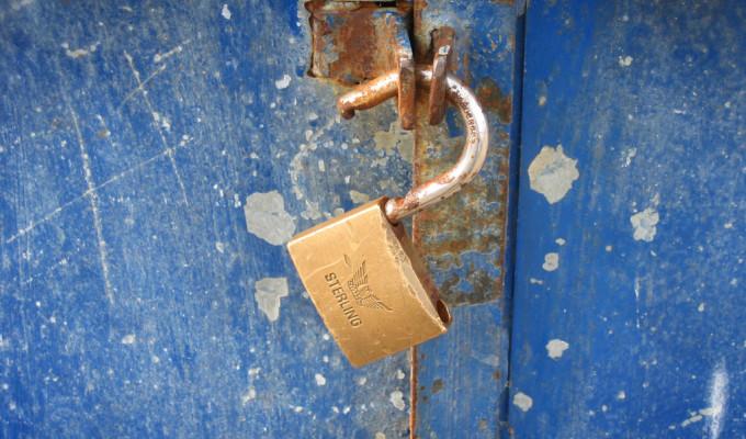 kaspersky's tweet photo. An audit of GitHub SSH keys finds that many are still vulnerable to an old debian bug - http://t.co/3Wvf6sO3Jz http://t.co/ftmvTqQwEg