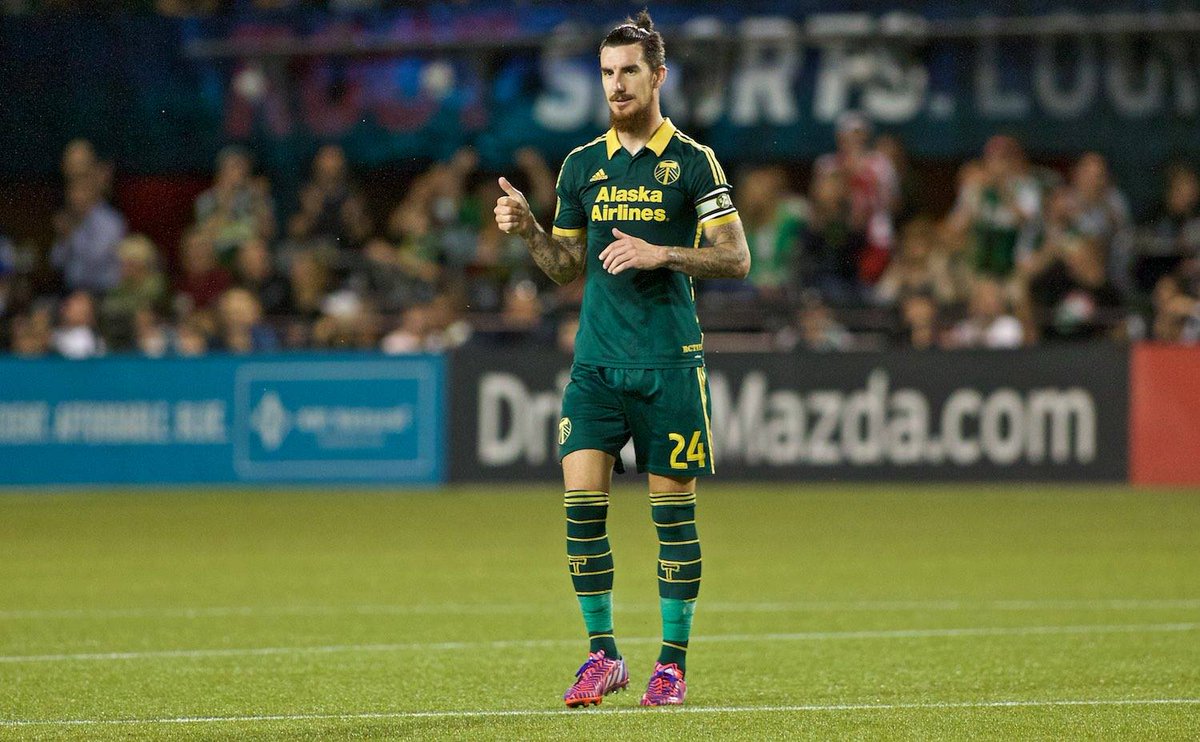 TimbersFC's tweet photo. Thumbs up if you're wearing your third kit with us on Saturday 👍👍👍. Get yours here: #RCTID http://t.co/A1SOJUGIB7 http://t.co/95PmndhQiM