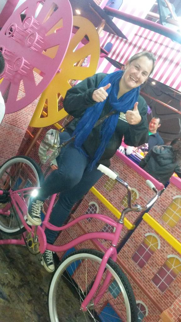 Karli_2's tweet photo. #mymarvellouscreations #pink #chocolate #funtimes http://t.co/NYglGyv8hh