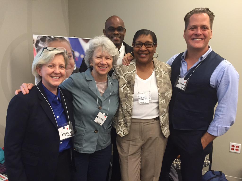 Social_CHAN_ge's tweet photo. Exciting day @FirstBook & awesome to reconnect w/ Lynda Lancaster. #FirstBookAllStaff #WhereWe'reGoing #BooksToKids http://t.co/A0QZDvU7CH