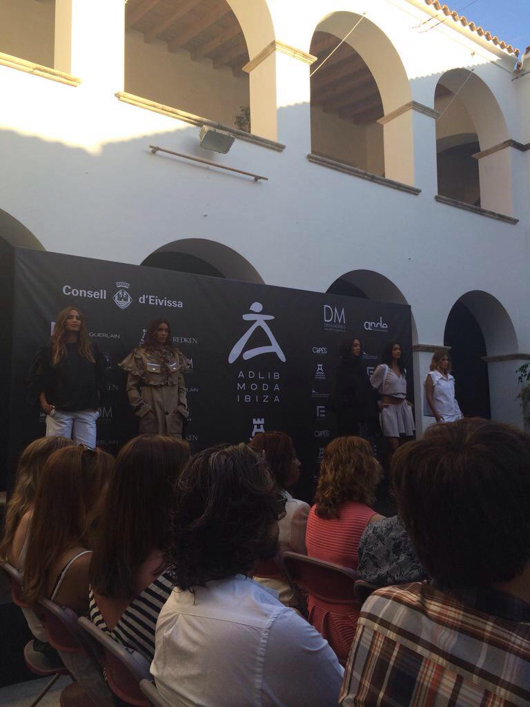 EsMujer's tweet image. Inspirada en 'Lolita', la colección de Catalina Viñero tiene un toque muy naif @PasarelaAdlib