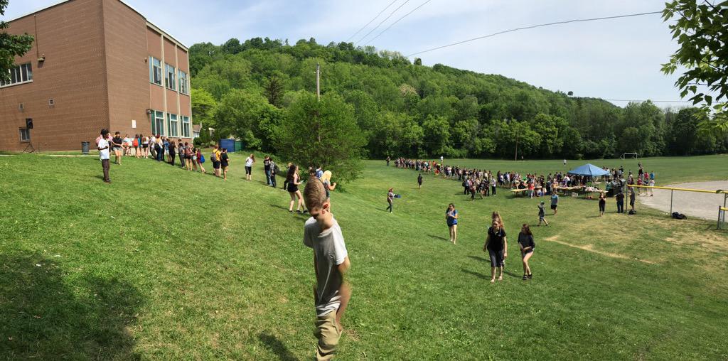 DundasSecondary's tweet photo. Thanks to everyone who came out to the DVSS BBQ Bash! http://t.co/2UVALZv6XW