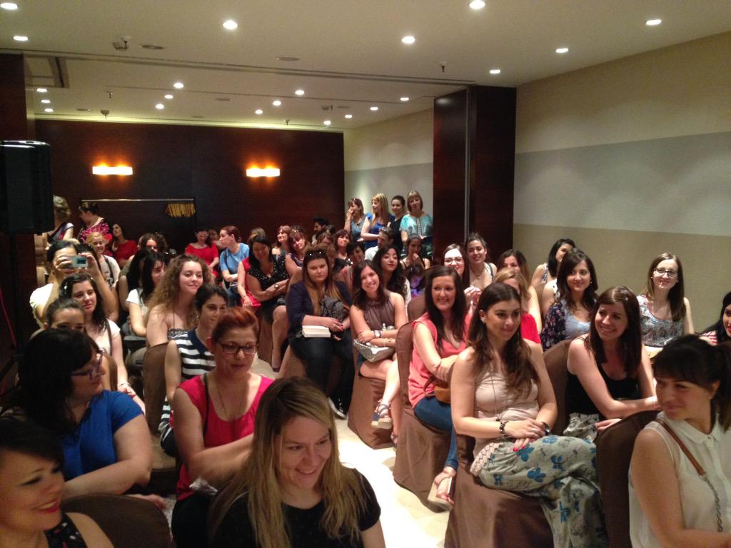 flibrozaragoza's tweet photo. #alguiencomoyo @Betacoqueta en Hotel Don Yo @sumadeletras muchas risas. Que vuelva mas veces!!! #FLZ2015 http://t.co/AMC2l0onXt