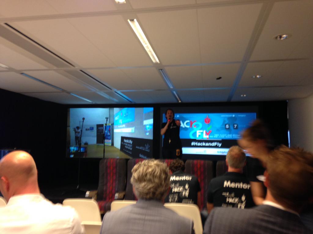 shershen08's tweet image. #hackandfly finally the event has started #hackathon #webdev