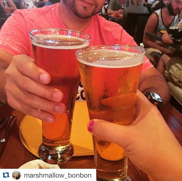 Cheers to the weekend w/ @innisandgunnuk at #BurGR <a href="/phvegas/">Planet Hollywood</a> (thanks for sharing @marshmallow_bonbon!) 🍻#draaaaanks