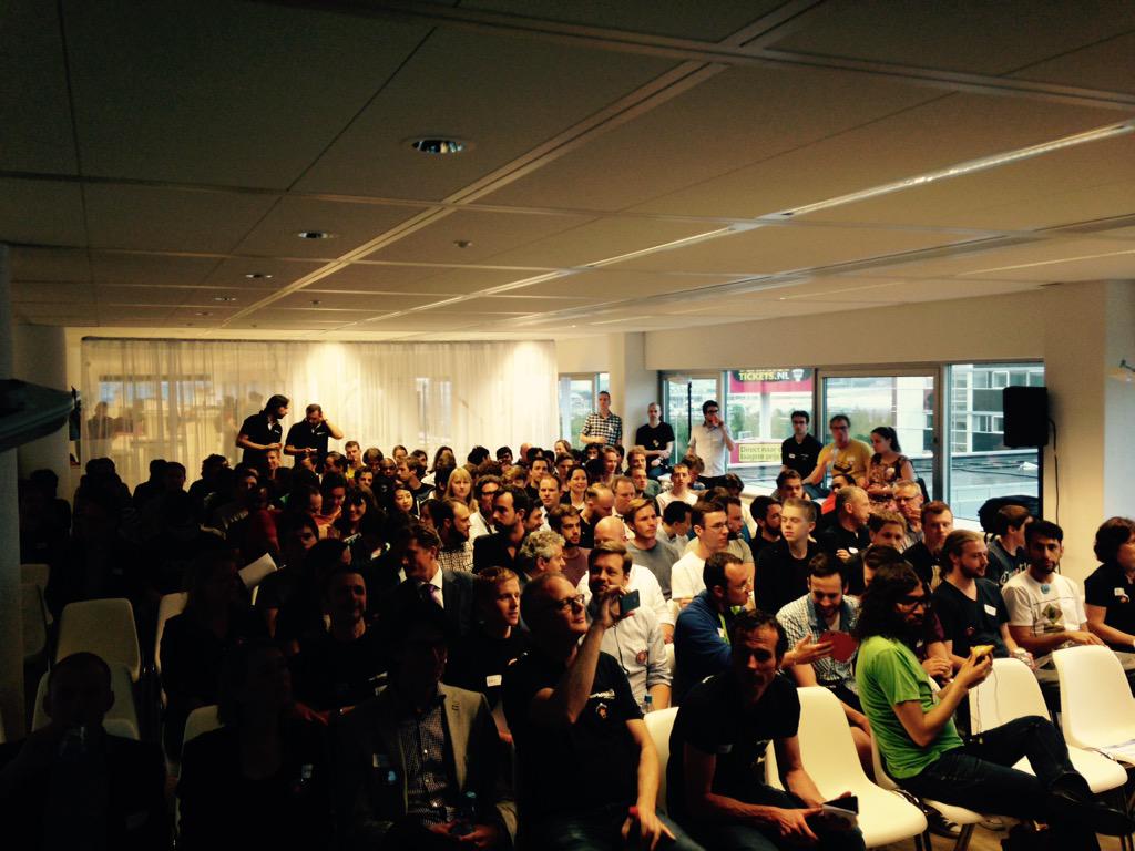 Meijerink_D's tweet image. Full house #Hackandfly at Schiphol the Base . Intro and pitches before the hacking starts...