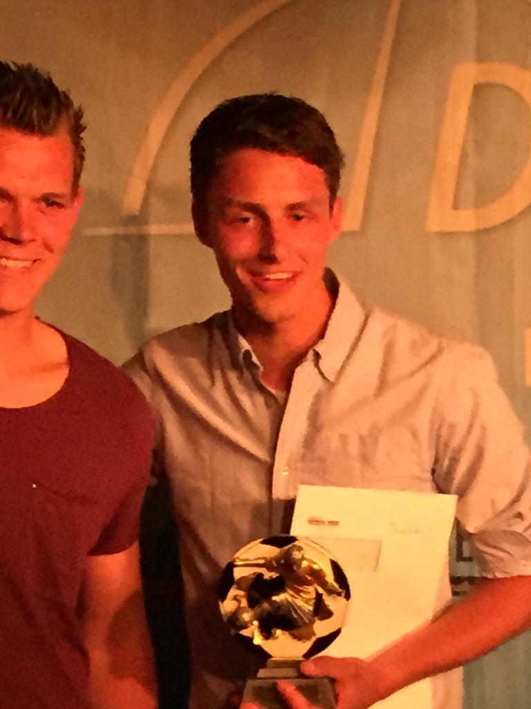 Leuke avond bij <a href="/Kliksport1/">Kliksport</a> Awards met mooie prijs voor Wouter, beste speler 4e klasse #top #VianenVooruit
