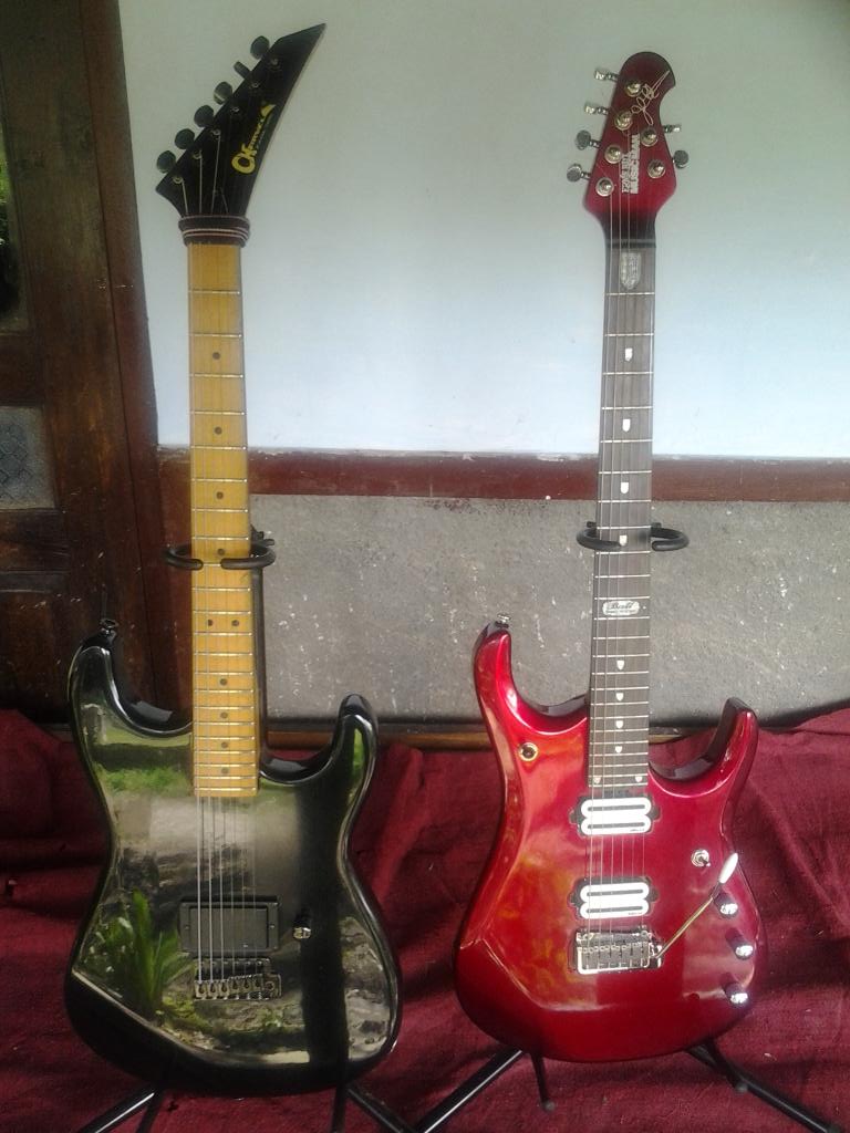 Teman d saat aq kesepian :)