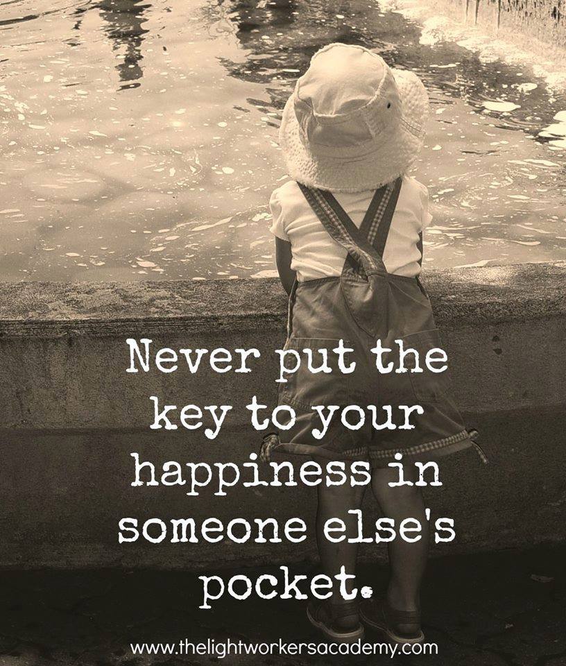 SallyPerkin's tweet image. • Never put the key to your happiness in someone Else's pocket.. amzn.to/eeFnOk  bit.ly/e7orNO