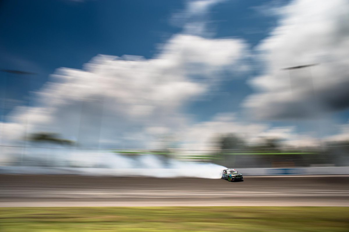 knfilters's tweet photo. Another cool image of @vaughngittinjr by @Driftfotos at #fdorl

#formulad #drift #fdorlando #vgjr #knfilters http://t.co/O4nmXR5dIv