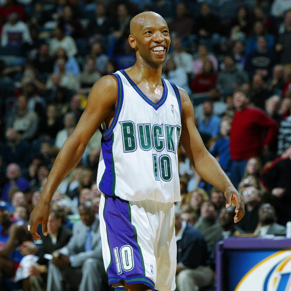 Milwaukee Bucks on X: 2001-02 to 2005-06 Road Jersey Pictured