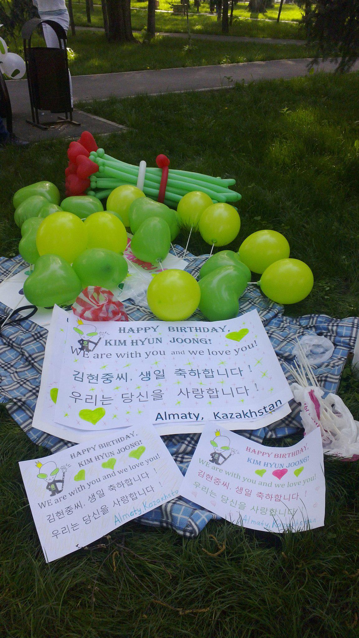           ^^         \"  HAPPY BIRTHDAY KIM HYUN JOONG !!!! 