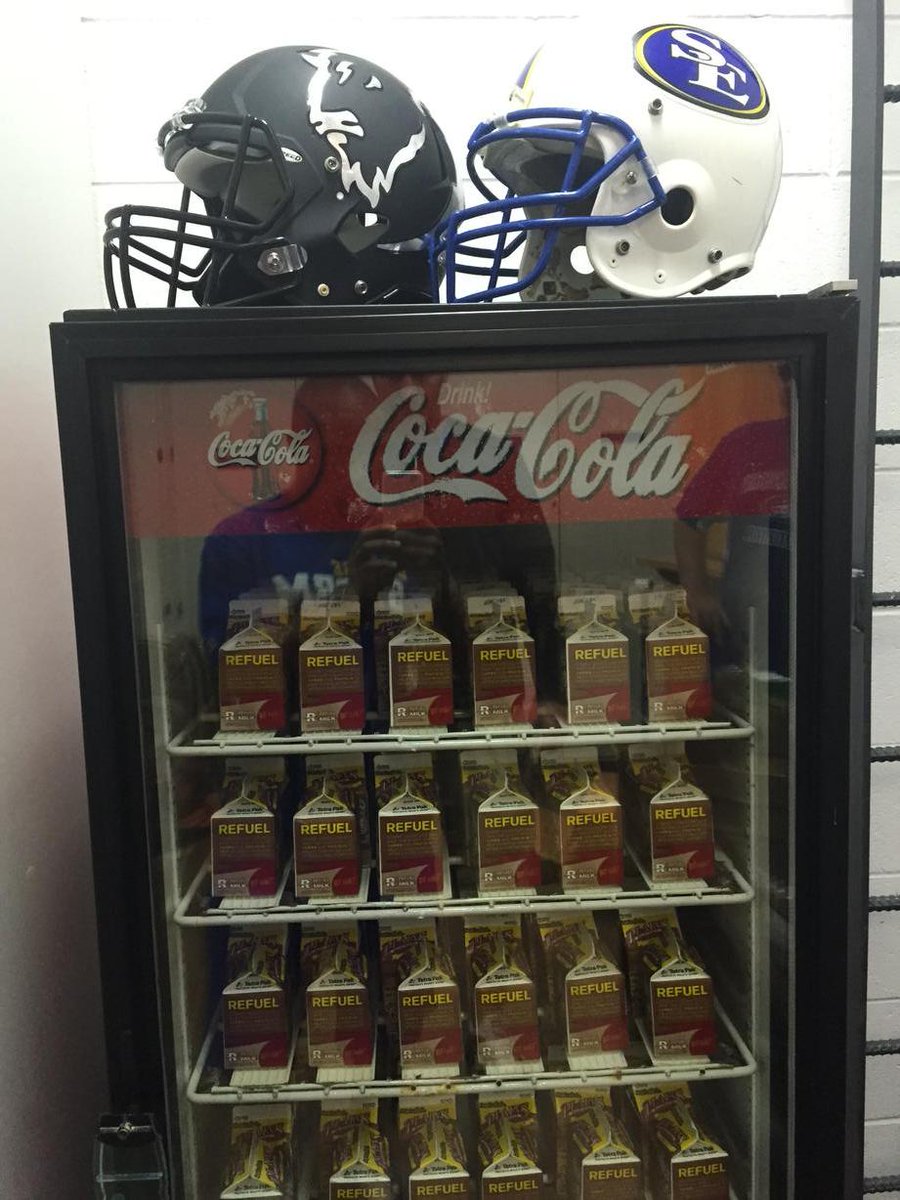 AtterberryBo's tweet photo. Post workout recovery on chill for next week! #SEfootball #process #recovery #refuel #summergrind #SEstrength http://t.co/dtwRnMz67h