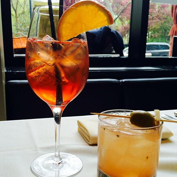 SD26NY's tweet photo. Happy Friday! Kick off the weekend with a #cocktail (or two). #TGIF #NYC http://t.co/sxASJiIzRk