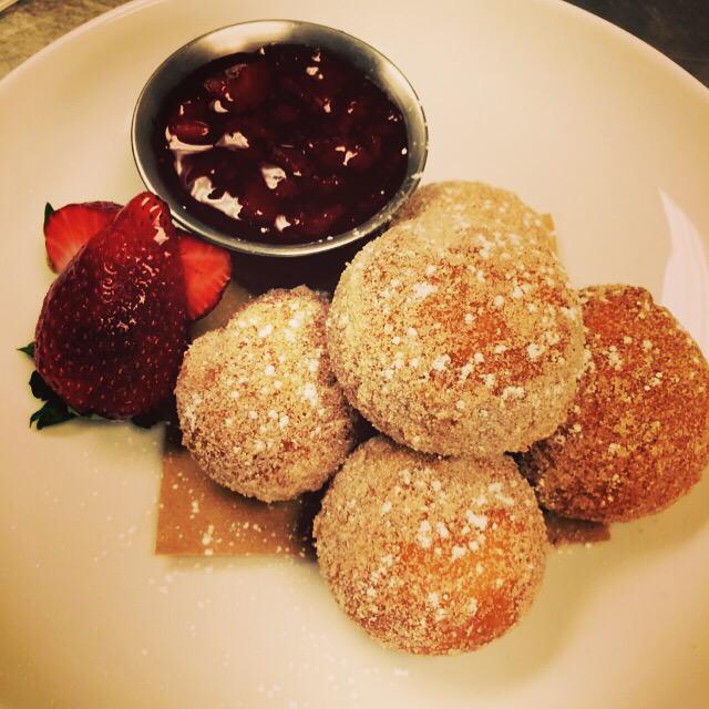 chefdg66's tweet photo. #cinnamon #doughnut holes #strawberry #rhubarb #lager #jam #buckhead #chefdgross #NationalDonutDay #GetInMyBelly http://t.co/63EJsDTJDD