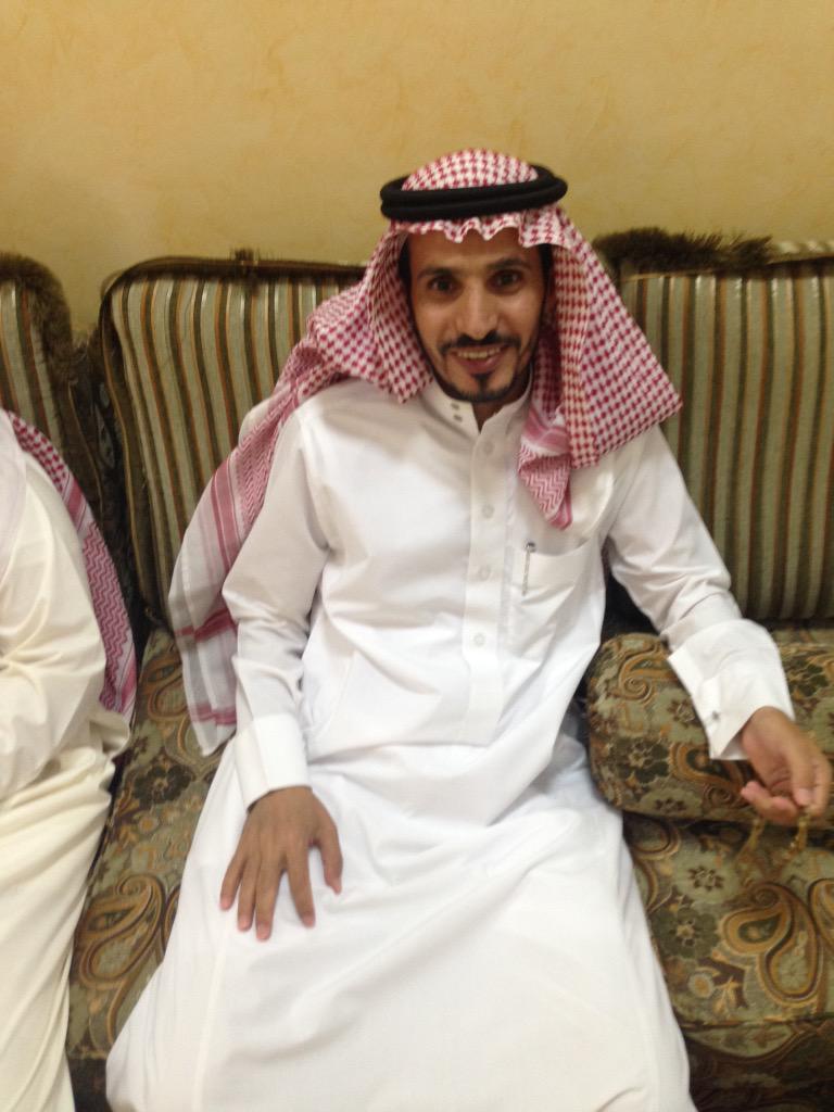 alhamade4's tweet photo. #حفل_تخرج_المهندس_خالد_طلق    جانب من الحضور http://t.co/MBT9dpLOwK