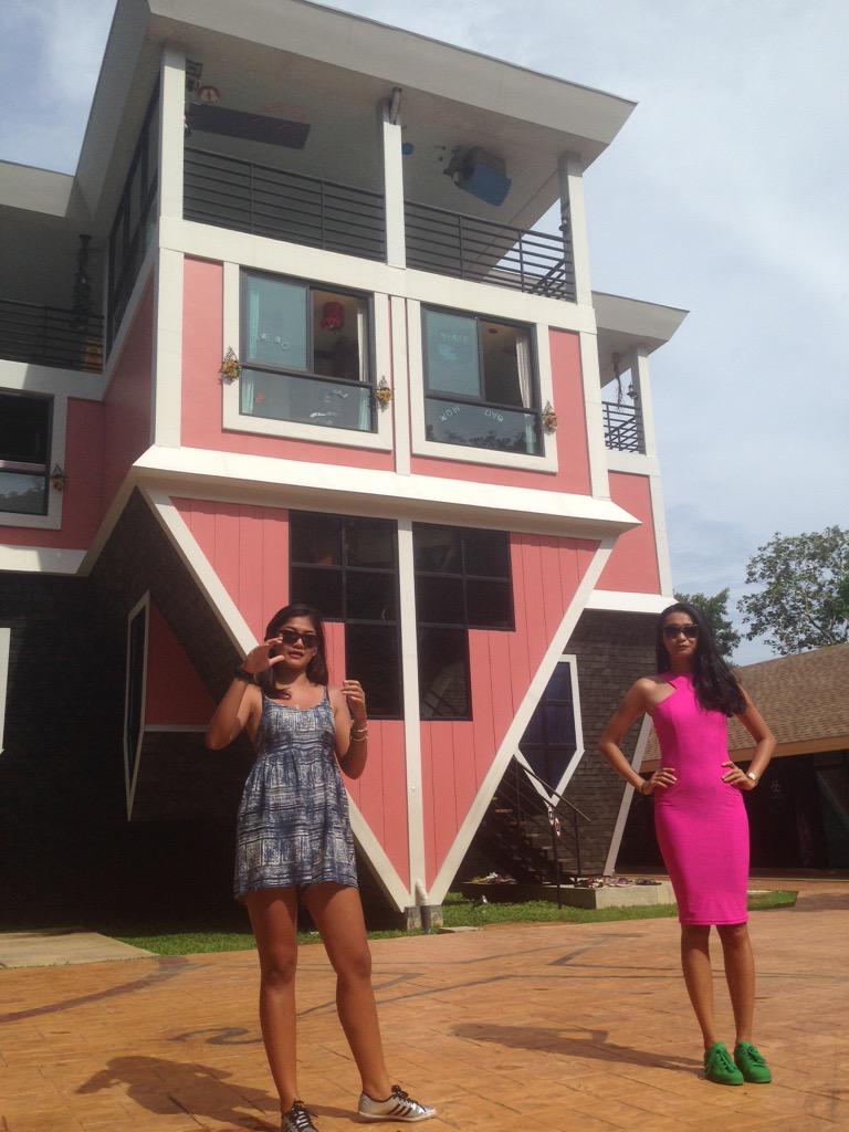 @Jesslyn_Lim dan <a href="/jessicatharina/">Jessica Katharina</a> goes to Phuket. Saksikan pagi ini pkl 9.35 <a href="/TRANS7/">TRANS7</a>