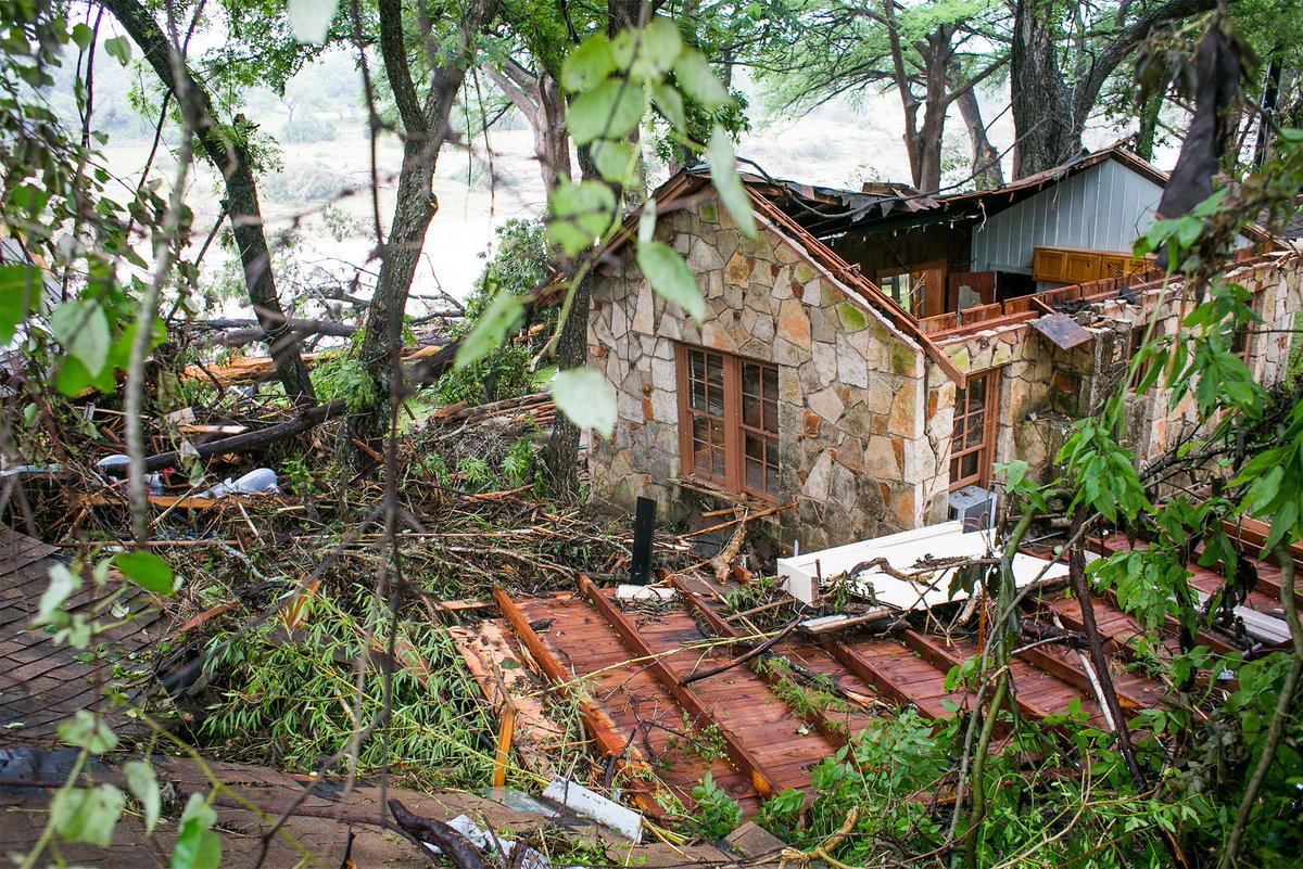 CBSelectOKC's tweet photo. Think you don't need flood insurance? Think again. http://t.co/ggYnjer8gQ  #CBSelect http://t.co/gbrpf1QELn
