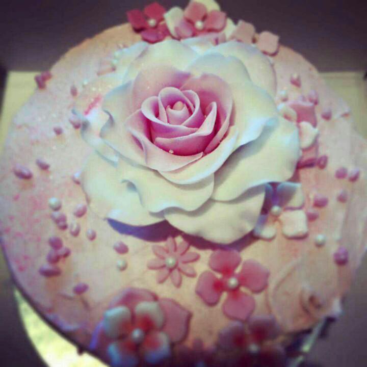 TeamHP turns pink tomorrow in support of Race For life 2015 @balbhatti1 <a href="/JezButwell/">Jez Butwell</a> <a href="/rebecca5476/">Rebecca Rabadia</a> <a href="/popatamit8/">amit popat</a>