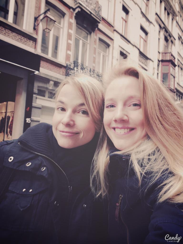 Happy birthday jolie !! Tous mes meilleurs voeux. Des bisous 