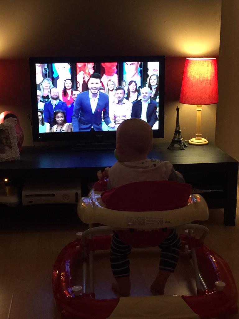 Cassevo's tweet photo. @bbuk @Rylan my Oscar loving a bit of BOTS 💜 xxx http://t.co/C241BXAo7t