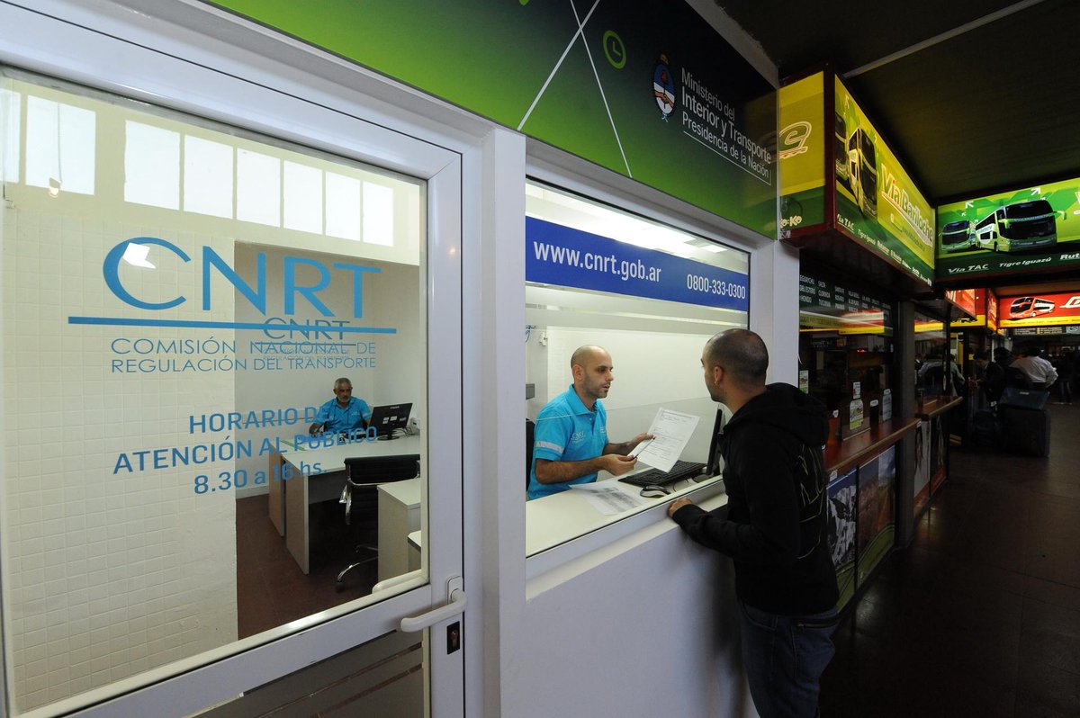 RandazzoF's tweet photo. En Comodoro Rivadavia con el intendente Néstor Di Pierro, inauguramos una nueva sede de la @PrensaCNRT http://t.co/06N554o3pC