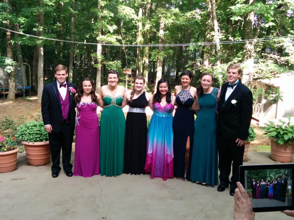 eastbruninfo's tweet image. Prom time at #eastbrunswick