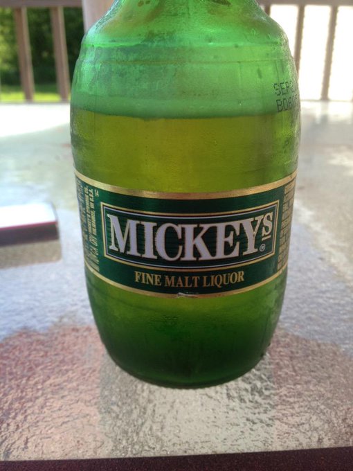 Day is over http://t.co/jY4pukkTXe<a href="/tag/guitarmaster"class="tags"><span>#guitarmaster</span></a>