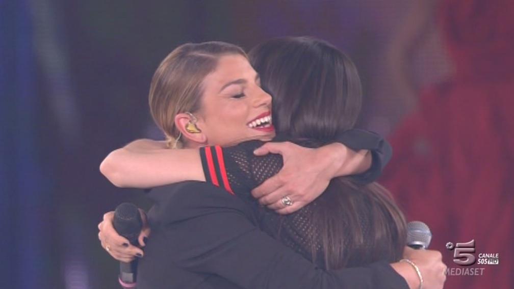 MarioManca's tweet photo. Quest'anno hanno vinto loro, basta. #Emma #Elisa #Amici14 http://t.co/6EFZQzc3Cl