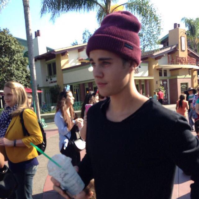 JustinShouldWin's tweet image. The MMVA award #JustinForMMVA