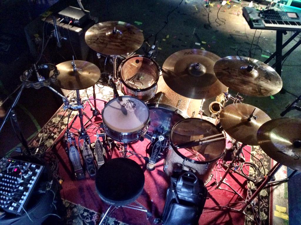 gllapoint's tweet photo. @RichOToole Spring tour setup. @DaddarioandCo @Drumtacs@promarksticks @ZildjianCompany @shure_artists @EvansDrumheads http://t.co/Qvl75YDKTl