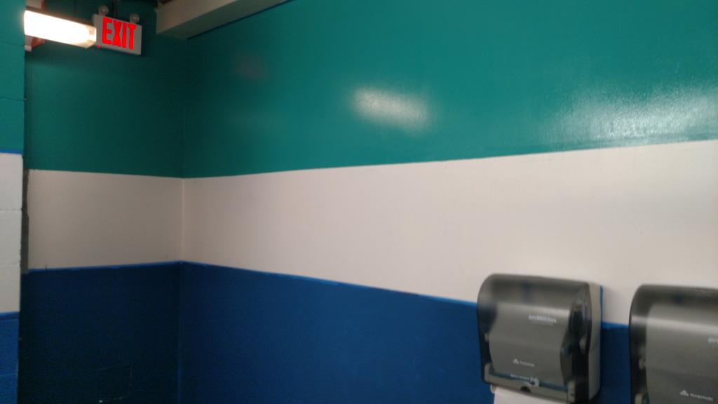 Dan__Gregory's tweet photo. Women's suite level bathroom in the process of getting a face lift. @bptbluefish #feeltheteal http://t.co/aYgRJXeuTN