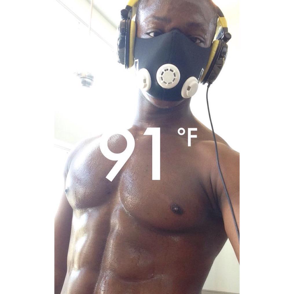 IlCheckMate's tweet image. Everybody selling dreams I'm to focused to buy one 👑💪🏾 #Teampoochie #utsa  #footballislife #lightweight #nodaysoff