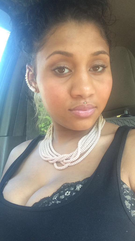 Rasheda_Nicole's tweet photo. Not picture perfect but still cute 😍😘 http://t.co/fEfTU2ocXL