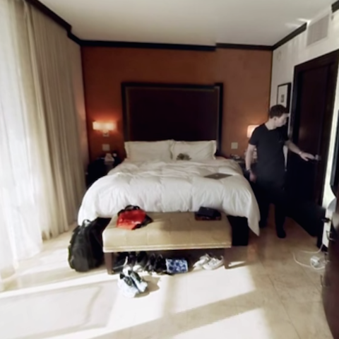 slackspan1's tweet image. WOW this 360 degrees @hardwell teaser is really cool!! #Hardwell360 - sot.ag/3XQSH