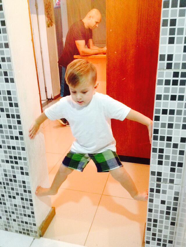 braba_mc's tweet photo. QUEM NUNCA??? http://t.co/OG1p5oge83
