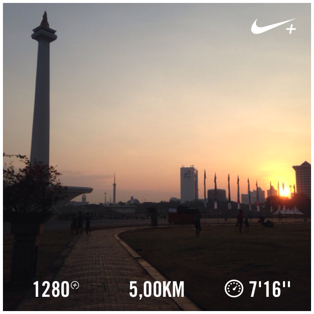 I just ran 5,00 km @ a 7'16''/km pace with Nike+. go.nike.com/3gil7o1 #nikeplus