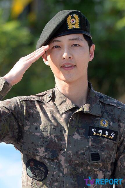 IzatyShaheeda's tweet photo. Welcome back @song joongki .. http://t.co/ZN622AsWIT