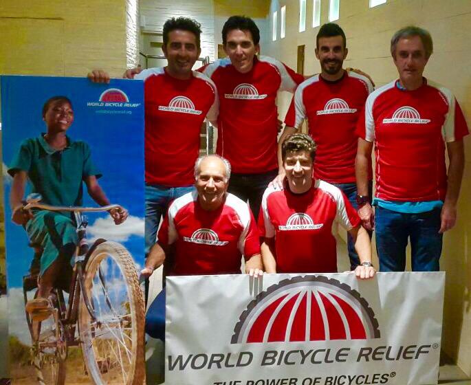 En menos de una hora pedaleamos por <a href="/PowerOfBicycles/">powerofbicycles</a> en Lagos de Covadonga.