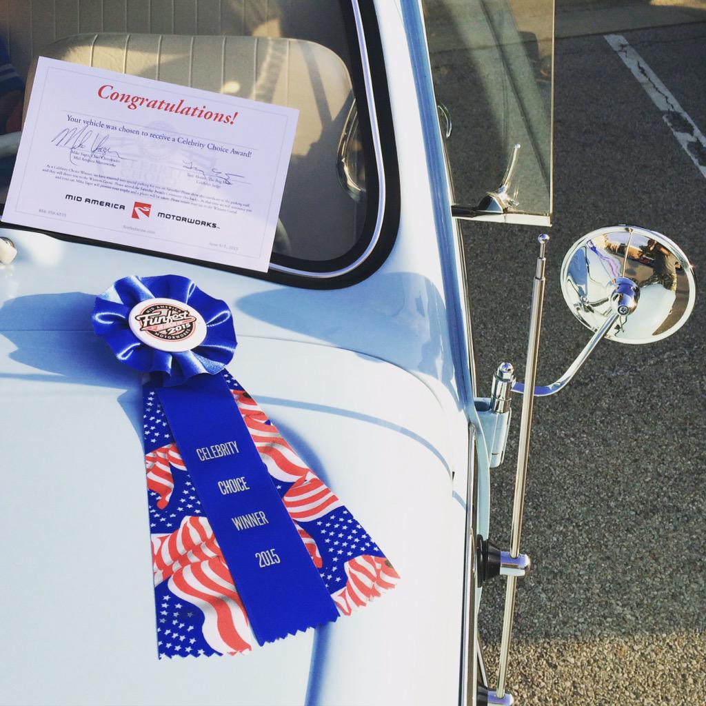 anthony_lamas's tweet photo. What! My 59 VW beetle received a Celebrity Judge Award @acvwpassion Funfest VW show! #volkswagen #acvwfunfest http://t.co/zfmce5zZOn