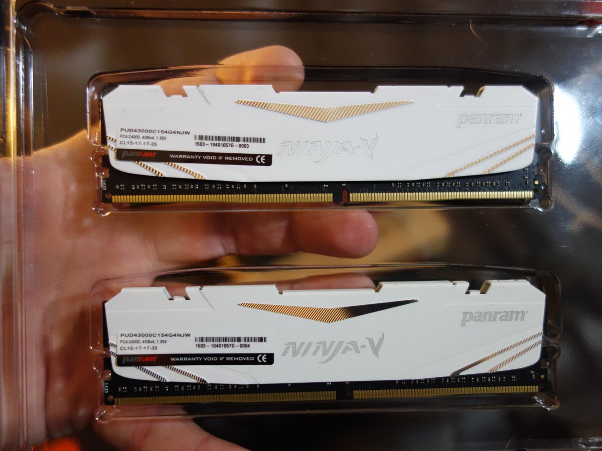 andressergiox's tweet photo. NINJA DDR4 3000C15 from PANRAM :) http://t.co/RjUrmqcNuk