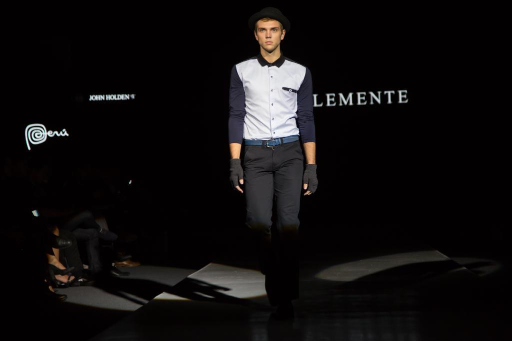 _JoseClemente's tweet photo. Imágenes de nuestro desfile en Perú Moda. #JohnHoldenByJoseClemente http://t.co/WLE2MZm7ki